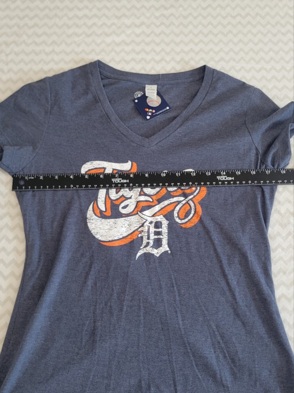 Genuine Merchandise Detroit Tigers Navy And White Tee Womens Size Small NWT - Picture 3 of 8